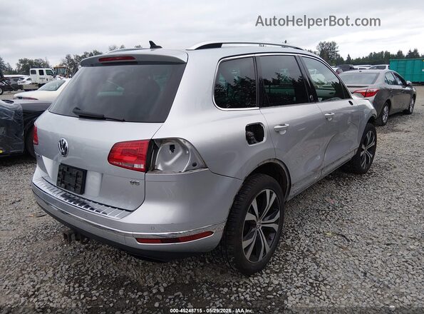 WVGRF7BP6HD001033 2017 VOLKSWAGEN TOUAREG Silver უკანა მარჯვენა