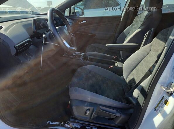 WVGRMPE2XMP060407 2021 VOLKSWAGEN ID.4 White Widok wnętrza z przodu