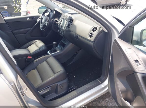 WVGSV7AX5HK023901 2017 VOLKSWAGEN TIGUAN Silver 