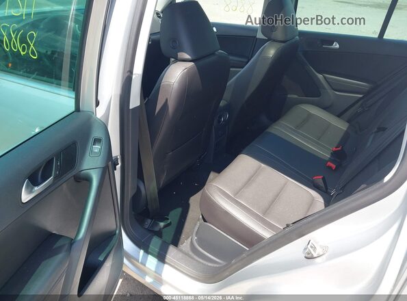 WVGSV7AX5HK023901 2017 VOLKSWAGEN TIGUAN Silver 