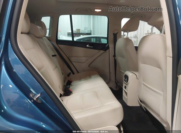 WVGSV7AX8HW501589 2017 VOLKSWAGEN TIGUAN Blue 