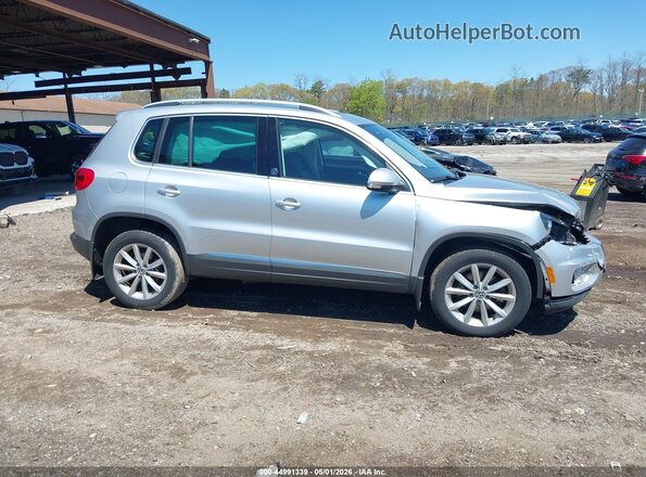 WVGSV7AX9HK007930 2017 VOLKSWAGEN TIGUAN Silver უკანა სალონის ხედი
