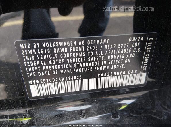 WVWEB7CD2RW224825 2024 VOLKSWAGEN GOLF Black Vista del compartimento del motor