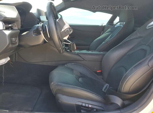 WZ1DB0C01MW041037 2021 TOYOTA GR Белый Вид салона спереди