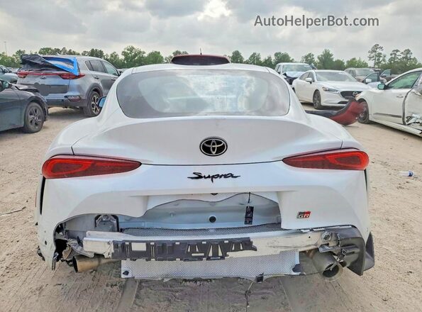 WZ1DB0C01NW050726 2022 TOYOTA GR White ძრავის განყოფილების ხედი