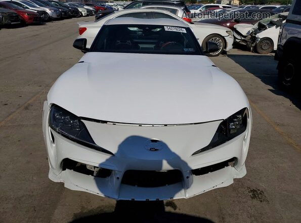 WZ1DB0C01NW050726 2022 TOYOTA GR White Widok z przodu