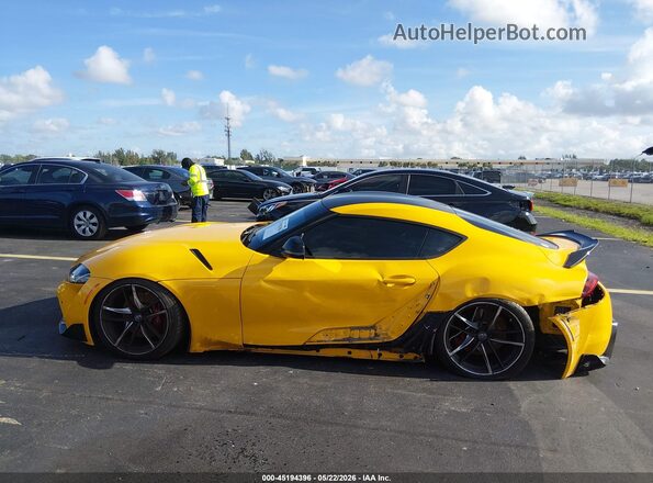 WZ1DB0C02MW038700 2021 TOYOTA GR SUPRA Желтый 