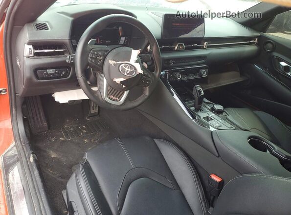 WZ1DB0G06RW065738 2024 TOYOTA GR Orange Vista del salpicadero
