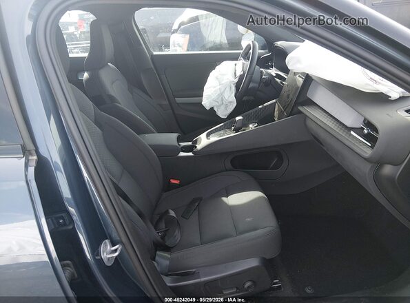 YSMFD3KA4RL231439 2024 POLESTAR 2 Light Blue Вид салона спереди