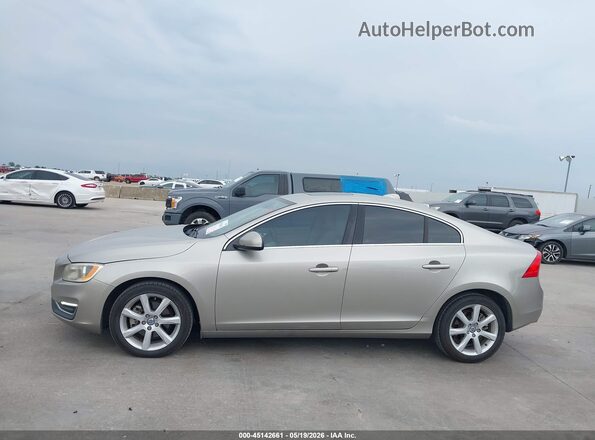 YV126MFK4G2397020 2016 VOLVO S60 Tan 360 interior view
