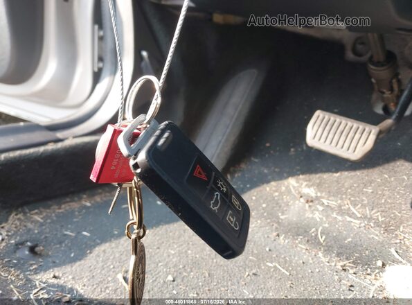YV126MFK7G2392264 2016 VOLVO S60 Серебряный Вид панели приборов