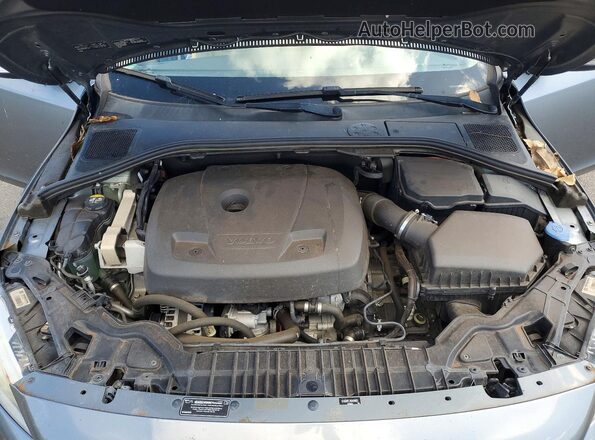 YV126MFL1H2424023 2017 VOLVO S60 Gray Rear interior view