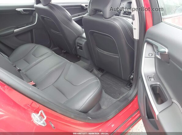 YV126MFL2H2430462 2017 VOLVO S60 Red Вид наклейки з VIN-кодом