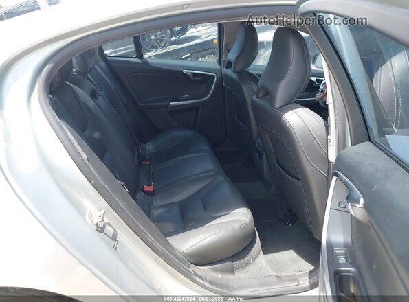 YV126MFL4H2432584 2017 VOLVO S60 Silver Вид наклейки з VIN-кодом