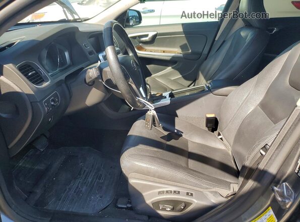 YV140MEK8H1361026 2017 VOLVO V60 Gray Вид салону спереду