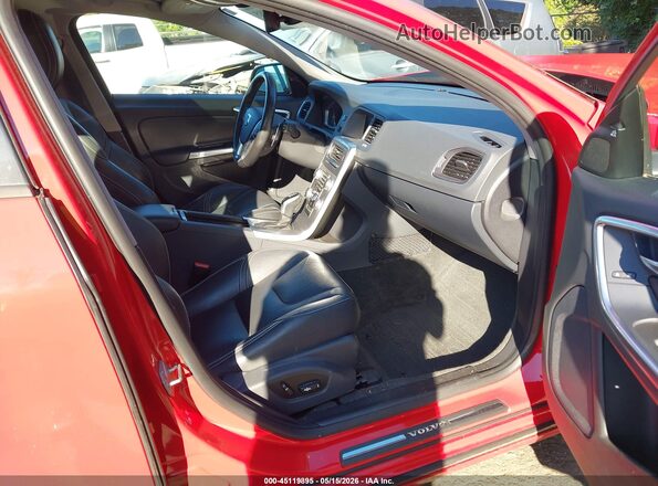 YV140MEL2J2382687 2018 VOLVO V60 Red Սալոնի դիմացի տեսք