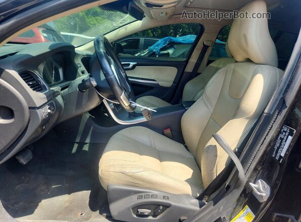 YV140MELXJ2389290 2018 VOLVO V60 Black Widok wnętrza z przodu