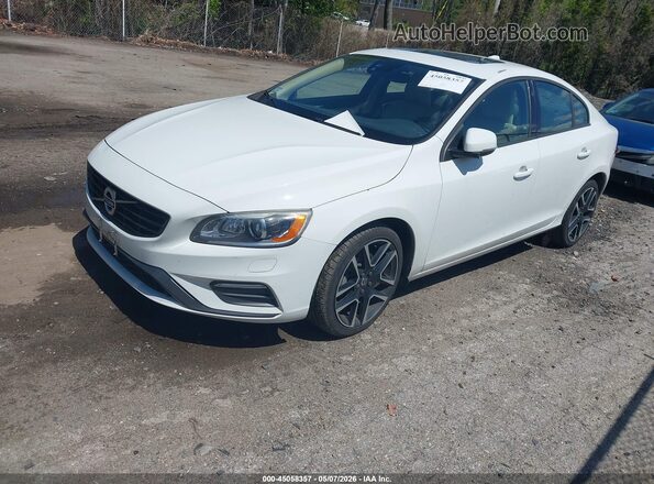 YV140MTL8H2437107 2017 VOLVO S60 White Przód lewy