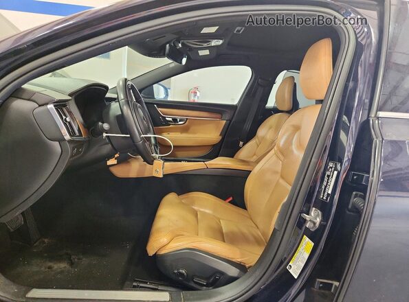 YV1A22ML2H1016814 2017 VOLVO S90 Blue Вид салону спереду