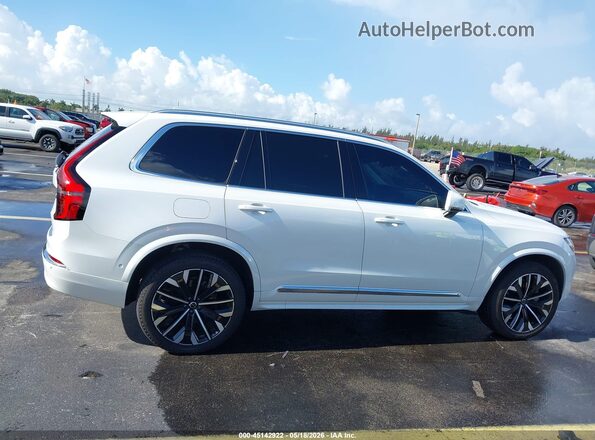 YV4062PB5S1361655 2025 VOLVO XC90 White Вид задньої частини салону