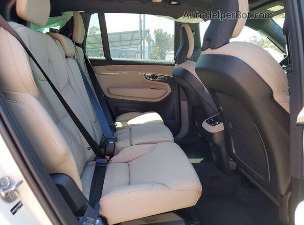 YV4062PEXT1505969 2026 VOLVO XC90 Белый Вид задней части салона