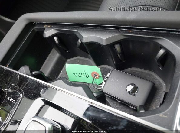 YV4062PF7T1499072 2026 VOLVO XC90 Черный Вид панели приборов