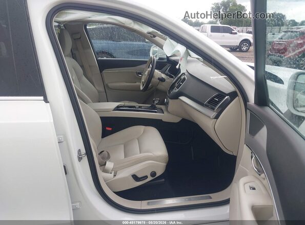 YV4102CK6M1684529 2021 VOLVO XC90 White 