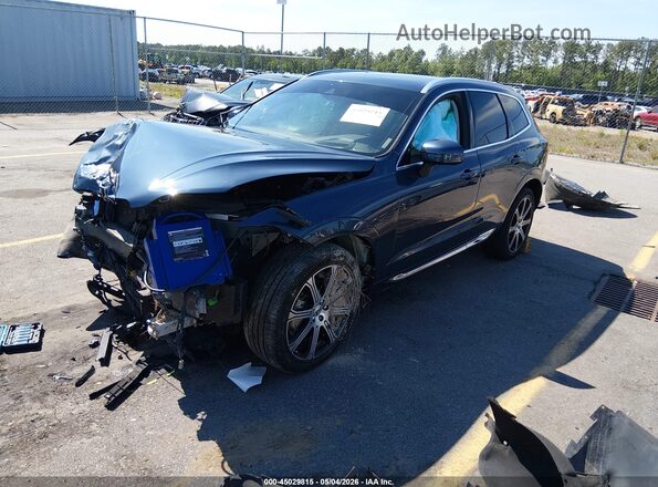 YV4102DL8L1575012 2020 VOLVO XC60 Синий Передняя левая четверть