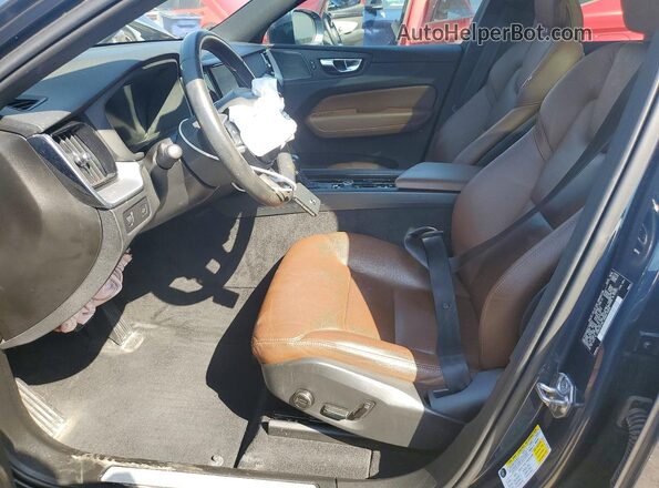 YV4102RK1L1503374 2020 VOLVO XC60 Blue Widok wnętrza z przodu