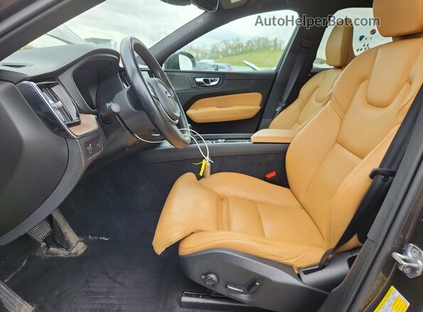 YV4102RL0L1571769 2020 VOLVO XC60 Gray წინა სალონის ხედი