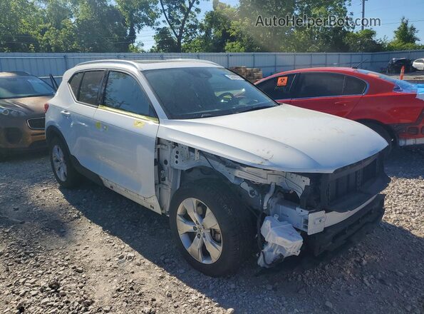 YV4162UK0L2176675 2020 VOLVO XC40 White Передня права чверть