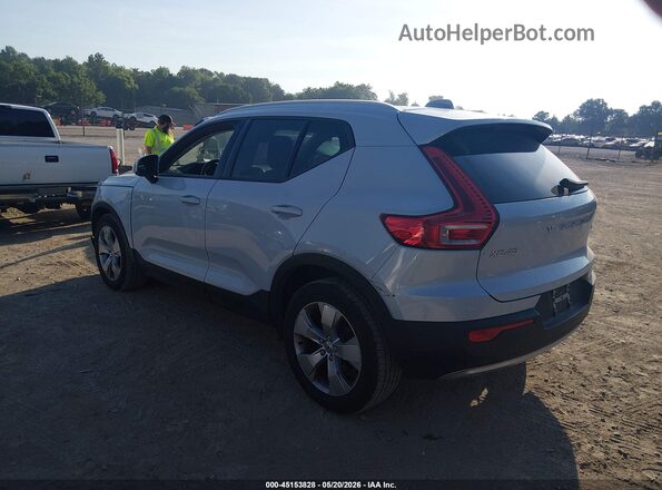 YV4162UK0M2572980 2021 VOLVO XC40 White Trasero izquierdo