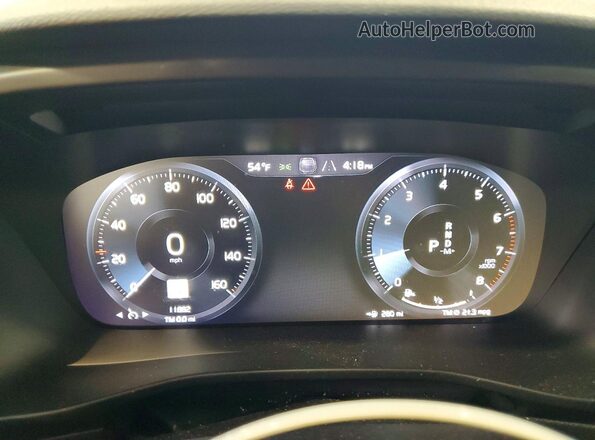 YV4162UK2L2204086 2020 VOLVO XC40 White Instrument cluster view