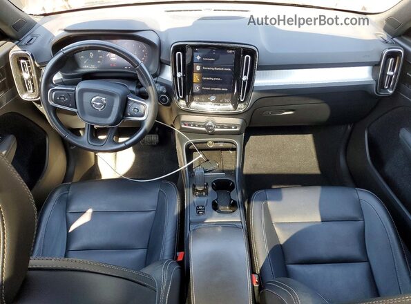 YV4162UK9L2277066 2020 VOLVO XC40 Black 