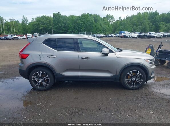YV4162UL2M2482237 2021 VOLVO XC40 Brown Rear interior view