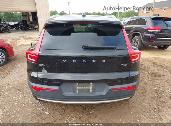YV4162UL2N2656602 2022 VOLVO XC40 Black 