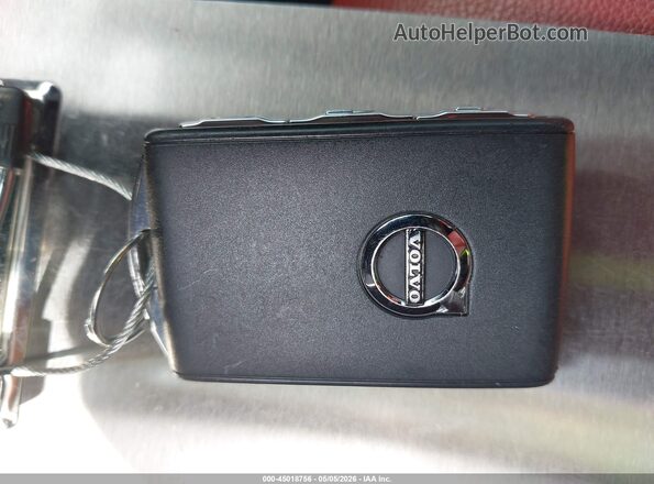 YV4162UL3M2569659 2021 VOLVO XC40 White 