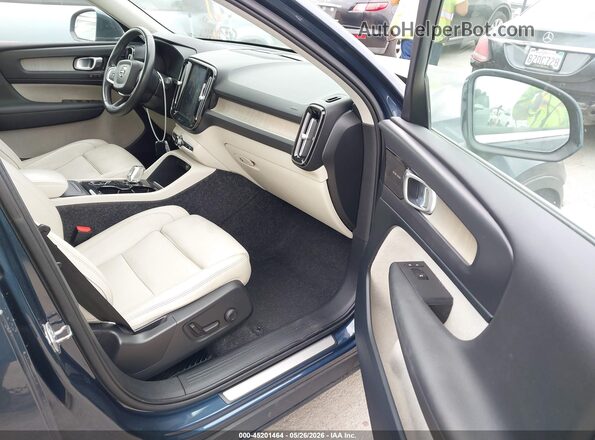 YV4162UL6K2102314 2019 VOLVO XC40 Синий Вид салона спереди