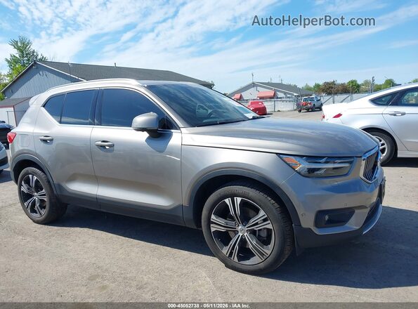 YV4162UL7M2561645 2021 VOLVO XC40 Gray Rear interior view