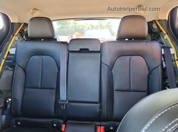 YV4162UL8K2148453 2019 VOLVO XC40 Black 