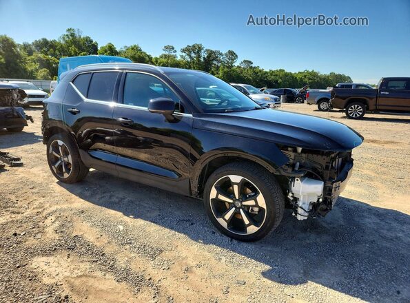 YV4162UL8K2148453 2019 VOLVO XC40 Black 