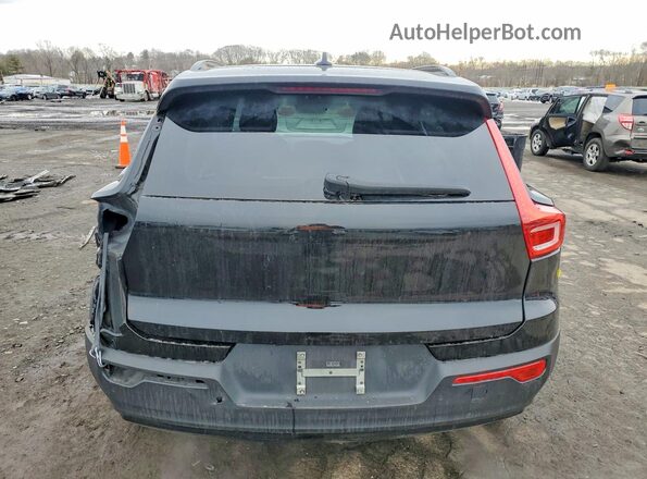 YV4162UM6M2499017 2021 VOLVO XC40 Black უკანა ხედი