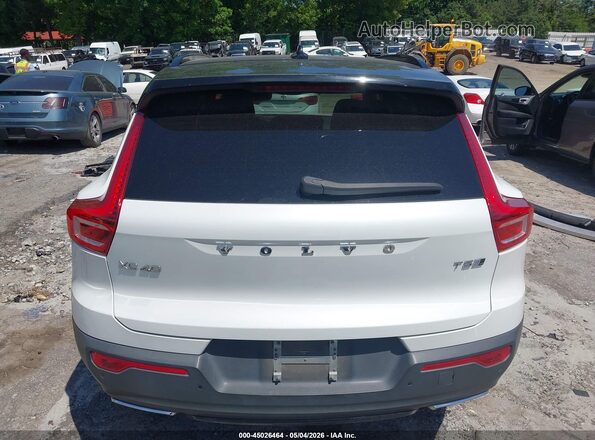 YV4162UM9K2075490 2019 VOLVO XC40 White 