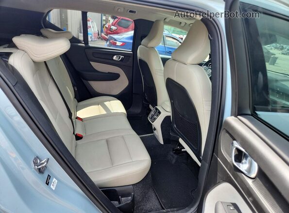 YV4162XZ7K2011200 2019 VOLVO XC40 Blue Вид задньої частини салону