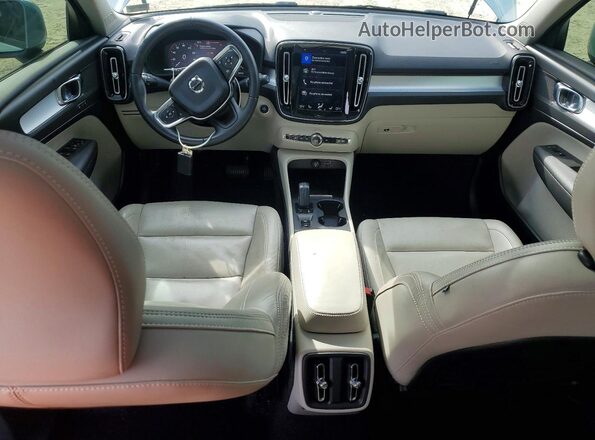 YV4162XZ9K2013255 2019 VOLVO XC40 Blue Widok deski rozdzielczej