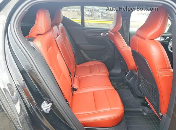 YV4162XZXK2006797 2019 VOLVO XC40 Black 