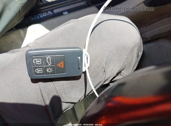 YV440MBK4G1255775 2016 VOLVO XC70 Black Առջևի վահանակի տեսք