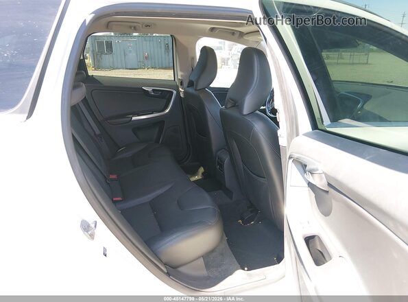 YV440MDM4G2921199 2016 VOLVO XC60 White Vista de la etiqueta del VIN
