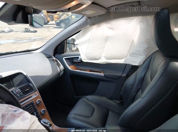 YV440MDU7H2009927 2017 VOLVO XC60 Black Widok wnętrza z przodu