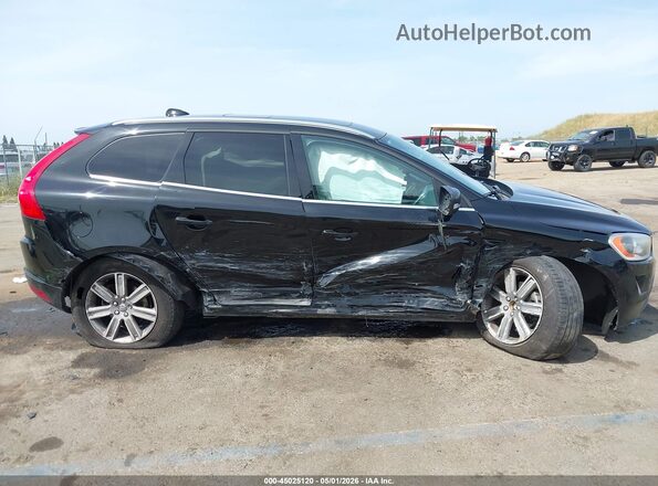 YV440MDU7H2009927 2017 VOLVO XC60 Black Widok wnętrza z tyłu